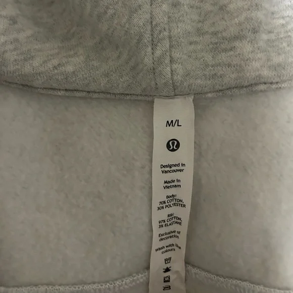 Lulu Lemon half zip - Picture 2 of 4